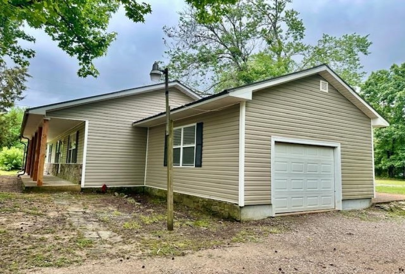 15 BROOKWOOD LOOP, Adamsville, Tennessee 38310, 3 Bedrooms Bedrooms, 7 Rooms Rooms,2 BathroomsBathrooms,Residential,For Sale,BROOKWOOD,10222446