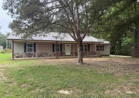 15 BROOKWOOD LOOP, Adamsville, Tennessee 38310, 3 Bedrooms Bedrooms, 7 Rooms Rooms,2 BathroomsBathrooms,Residential,For Sale,BROOKWOOD,10222446 15 BROOKWOOD LOOP, Adamsville, Tennessee 38310, 3 Bedrooms Bedrooms, 7 Rooms Rooms,2 BathroomsBathrooms,Residential,For Sale,BROOKWOOD,10222446