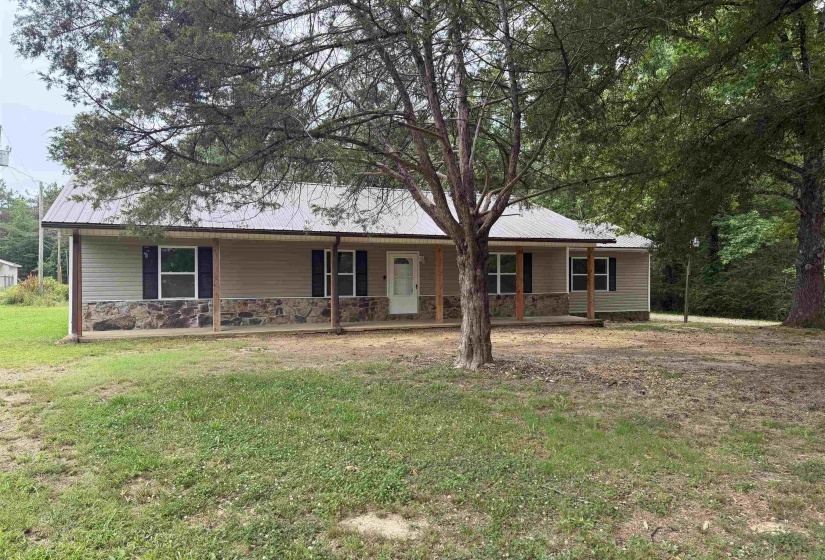 15 BROOKWOOD LOOP, Adamsville, Tennessee 38310, 3 Bedrooms Bedrooms, 7 Rooms Rooms,2 BathroomsBathrooms,Residential,For Sale,BROOKWOOD,10222446