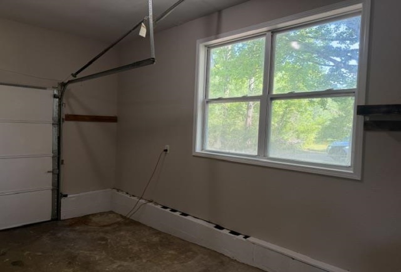 15 BROOKWOOD LOOP, Adamsville, Tennessee 38310, 3 Bedrooms Bedrooms, 7 Rooms Rooms,2 BathroomsBathrooms,Residential,For Sale,BROOKWOOD,10222446