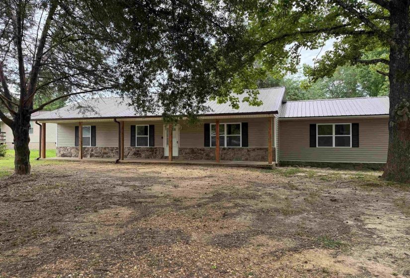 15 BROOKWOOD LOOP, Adamsville, Tennessee 38310, 3 Bedrooms Bedrooms, 7 Rooms Rooms,2 BathroomsBathrooms,Residential,For Sale,BROOKWOOD,10222446