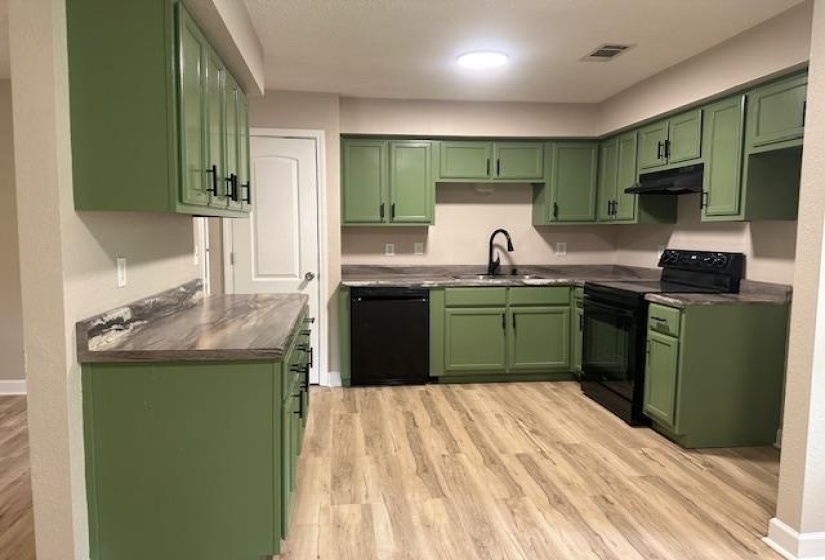 15 BROOKWOOD LOOP, Adamsville, Tennessee 38310, 3 Bedrooms Bedrooms, 7 Rooms Rooms,2 BathroomsBathrooms,Residential,For Sale,BROOKWOOD,10222446