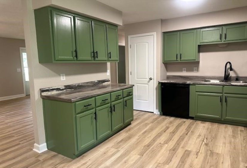15 BROOKWOOD LOOP, Adamsville, Tennessee 38310, 3 Bedrooms Bedrooms, 7 Rooms Rooms,2 BathroomsBathrooms,Residential,For Sale,BROOKWOOD,10222446