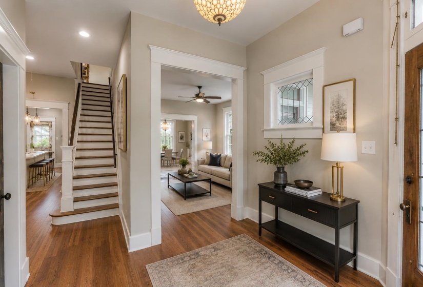 2165 MONROE AVE, Memphis, Tennessee 38104, 4 Bedrooms Bedrooms, 8 Rooms Rooms,3 BathroomsBathrooms,Residential,For Sale,MONROE,10222447