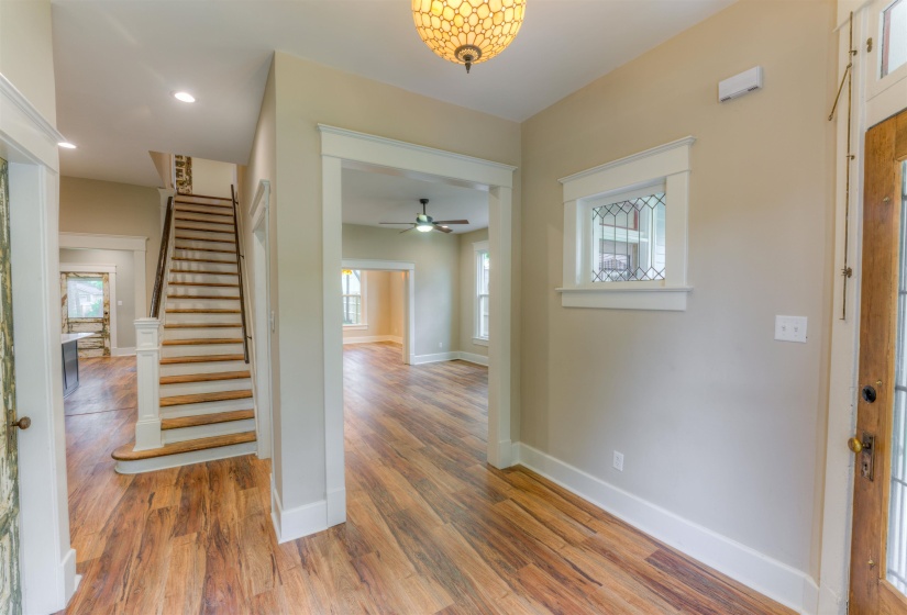 2165 MONROE AVE, Memphis, Tennessee 38104, 4 Bedrooms Bedrooms, 8 Rooms Rooms,3 BathroomsBathrooms,Residential,For Sale,MONROE,10222447