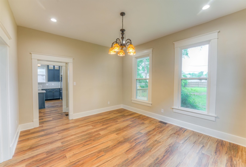 2165 MONROE AVE, Memphis, Tennessee 38104, 4 Bedrooms Bedrooms, 8 Rooms Rooms,3 BathroomsBathrooms,Residential,For Sale,MONROE,10222447