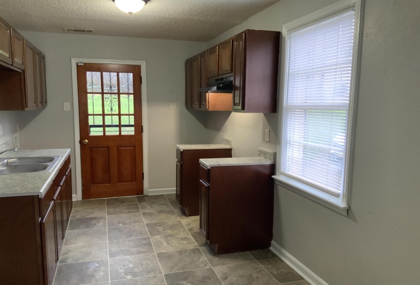 213 NORWOOD AVE, Memphis, Tennessee 38109, 2 Bedroom Bedrooms, 4 Room Rooms,1 BathroomBathrooms,Residential,For Sale,NORWOOD,0,10222448