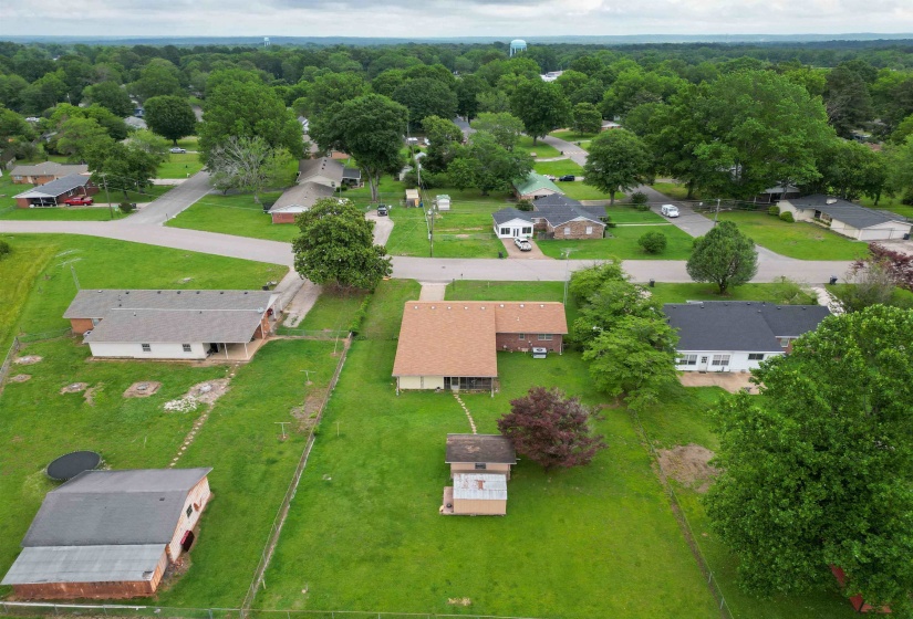1037 END ST, Bolivar, Tennessee 38008-2424, 3 Bedrooms Bedrooms, 6 Rooms Rooms,2 BathroomsBathrooms,Residential,For Sale,END,10222457