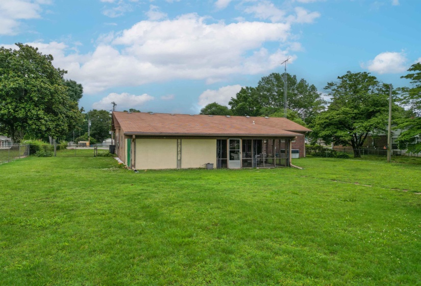 1037 END ST, Bolivar, Tennessee 38008-2424, 3 Bedrooms Bedrooms, 6 Rooms Rooms,2 BathroomsBathrooms,Residential,For Sale,END,10222457