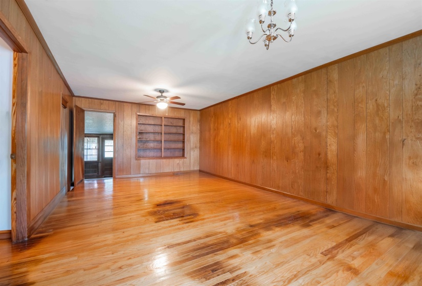 1037 END ST, Bolivar, Tennessee 38008-2424, 3 Bedrooms Bedrooms, 6 Rooms Rooms,2 BathroomsBathrooms,Residential,For Sale,END,10222457