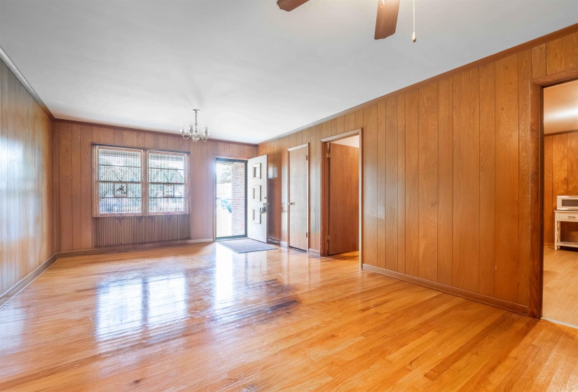1037 END ST, Bolivar, Tennessee 38008-2424, 3 Bedrooms Bedrooms, 6 Rooms Rooms,2 BathroomsBathrooms,Residential,For Sale,END,10222457