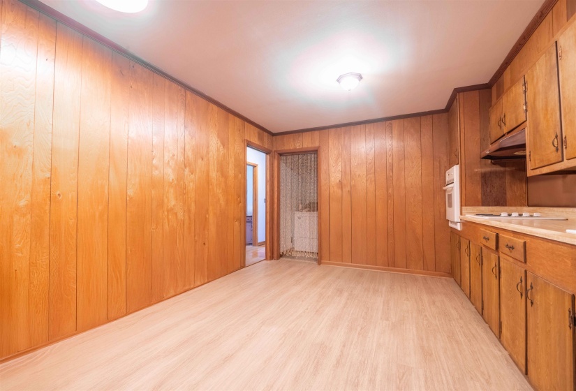 1037 END ST, Bolivar, Tennessee 38008-2424, 3 Bedrooms Bedrooms, 6 Rooms Rooms,2 BathroomsBathrooms,Residential,For Sale,END,10222457