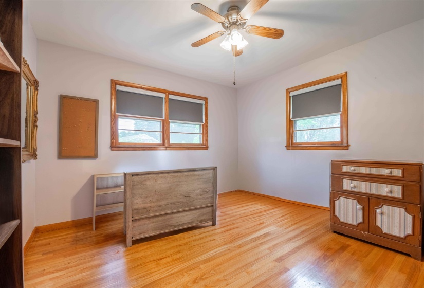 1037 END ST, Bolivar, Tennessee 38008-2424, 3 Bedrooms Bedrooms, 6 Rooms Rooms,2 BathroomsBathrooms,Residential,For Sale,END,10222457