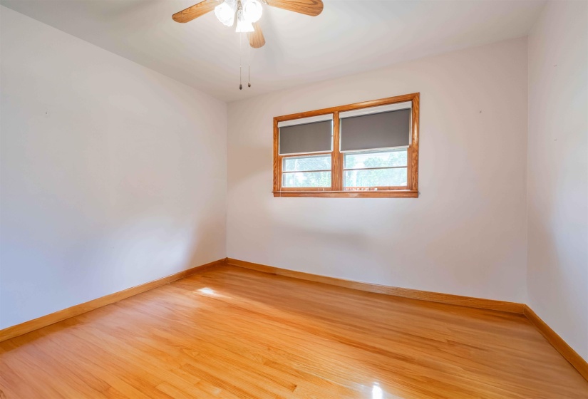 1037 END ST, Bolivar, Tennessee 38008-2424, 3 Bedrooms Bedrooms, 6 Rooms Rooms,2 BathroomsBathrooms,Residential,For Sale,END,10222457