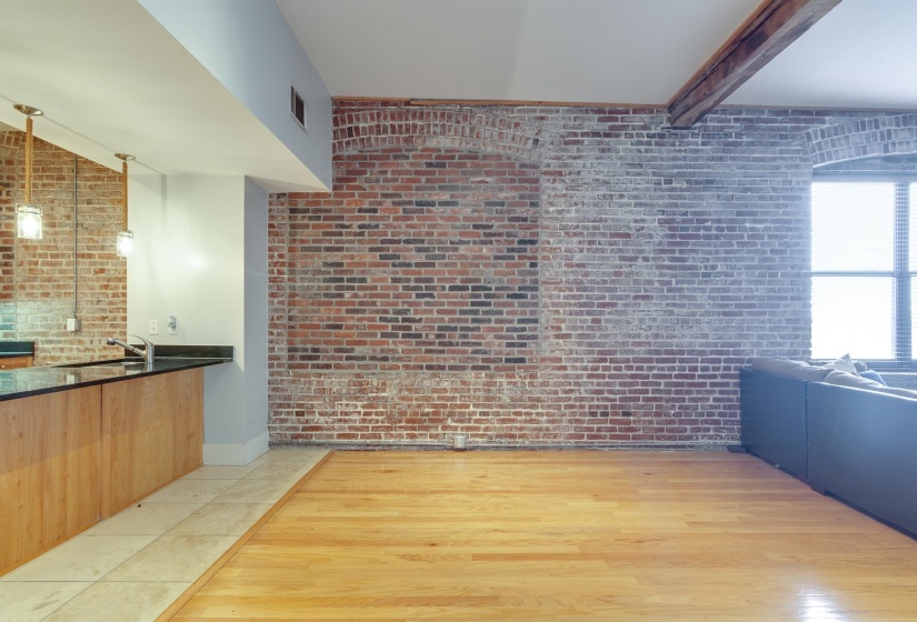 137 G E PATTERSON AVE, Memphis, Tennessee 38103, 2 Bedroom Bedrooms, 4 Room Rooms,2 BathroomBathrooms,Residential,For Sale,G E PATTERSON,0,10222458