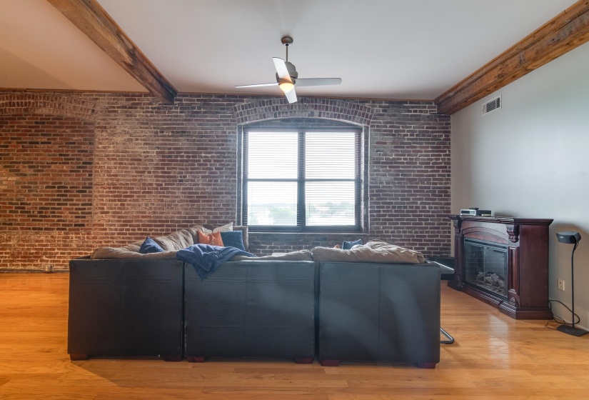 137 G E PATTERSON AVE, Memphis, Tennessee 38103, 2 Bedroom Bedrooms, 4 Room Rooms,2 BathroomBathrooms,Residential,For Sale,G E PATTERSON,0,10222458