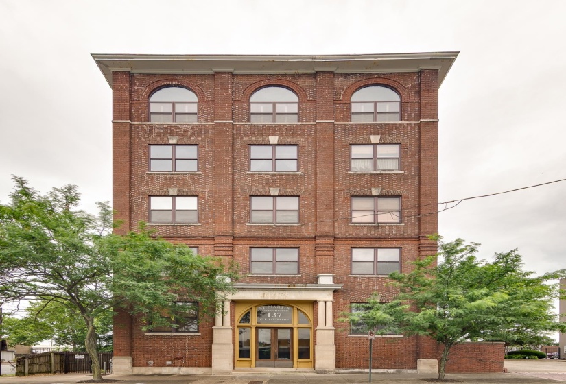 137 G E PATTERSON AVE, Memphis, Tennessee 38103, 2 Bedroom Bedrooms, 4 Room Rooms,2 BathroomBathrooms,Residential,For Sale,G E PATTERSON,0,10222458
