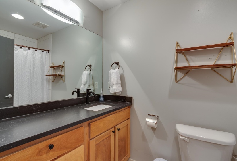 137 G E PATTERSON AVE, Memphis, Tennessee 38103, 2 Bedroom Bedrooms, 4 Room Rooms,2 BathroomBathrooms,Residential,For Sale,G E PATTERSON,0,10222458
