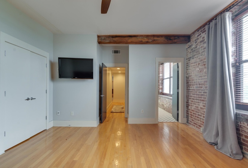 137 G E PATTERSON AVE, Memphis, Tennessee 38103, 2 Bedroom Bedrooms, 4 Room Rooms,2 BathroomBathrooms,Residential,For Sale,G E PATTERSON,0,10222458