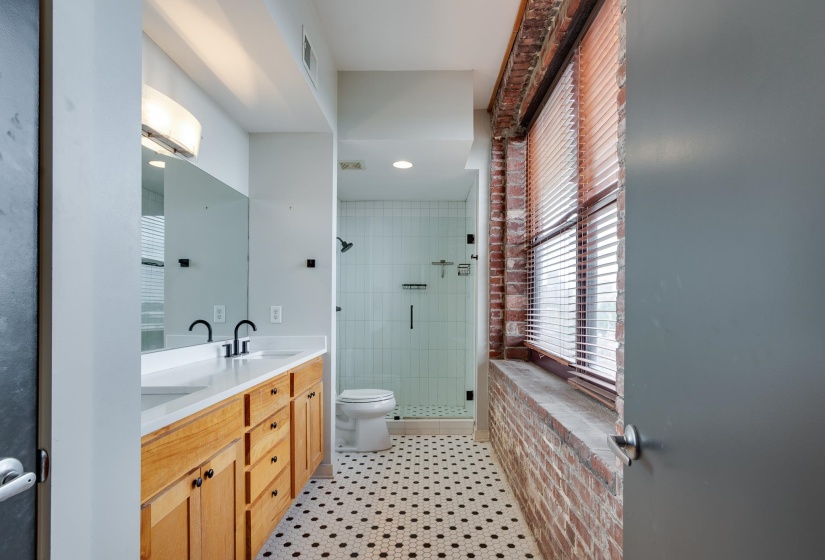 137 G E PATTERSON AVE, Memphis, Tennessee 38103, 2 Bedroom Bedrooms, 4 Room Rooms,2 BathroomBathrooms,Residential,For Sale,G E PATTERSON,0,10222458
