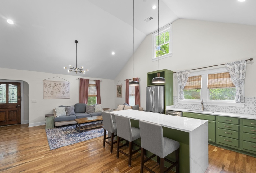 912 BROWER ST, Memphis, Tennessee 38111, 3 Bedroom Bedrooms, 6 Room Rooms,2 BathroomBathrooms,Residential,For Sale,BROWER,0,10222459