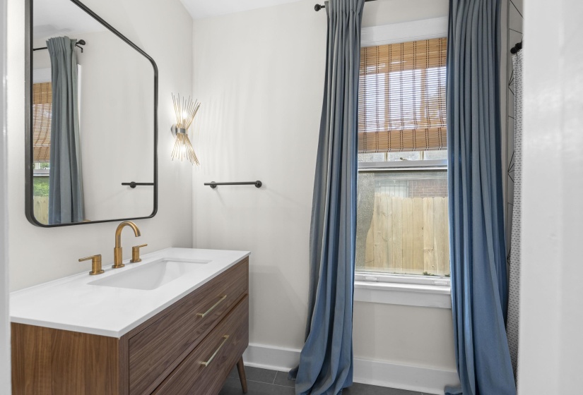 912 BROWER ST, Memphis, Tennessee 38111, 3 Bedroom Bedrooms, 6 Room Rooms,2 BathroomBathrooms,Residential,For Sale,BROWER,0,10222459