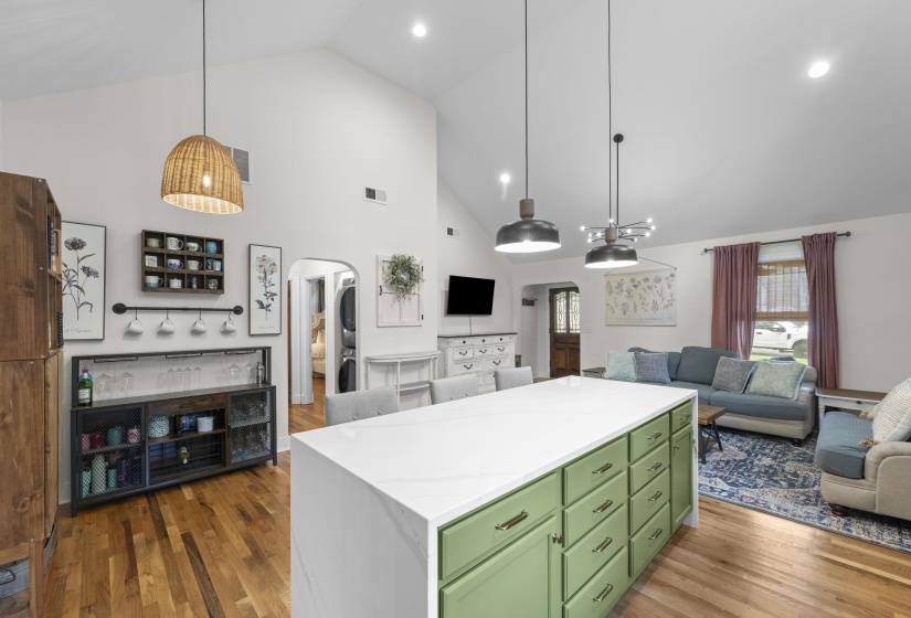 912 BROWER ST, Memphis, Tennessee 38111, 3 Bedroom Bedrooms, 6 Room Rooms,2 BathroomBathrooms,Residential,For Sale,BROWER,0,10222459