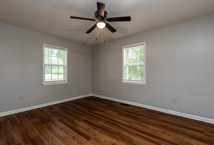 30 CENTER AVE, Munford, Tennessee 38058, 4 Bedrooms Bedrooms, 9 Rooms Rooms,2 BathroomsBathrooms,Residential,For Sale,CENTER,10222468
