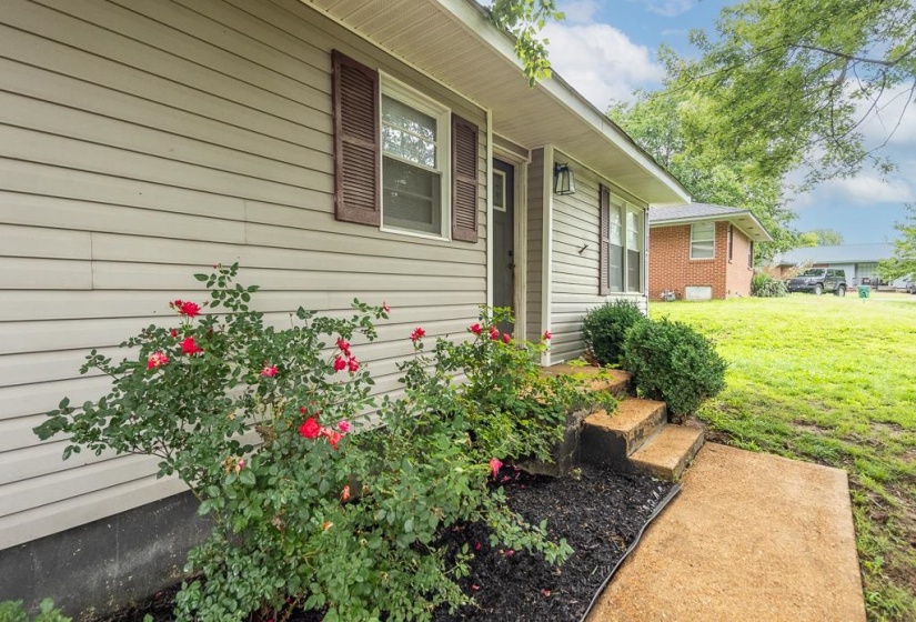 30 CENTER AVE, Munford, Tennessee 38058, 4 Bedrooms Bedrooms, 9 Rooms Rooms,2 BathroomsBathrooms,Residential,For Sale,CENTER,10222468