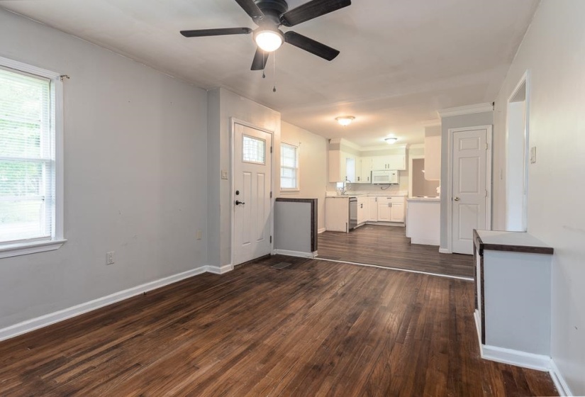 30 CENTER AVE, Munford, Tennessee 38058, 4 Bedrooms Bedrooms, 9 Rooms Rooms,2 BathroomsBathrooms,Residential,For Sale,CENTER,10222468