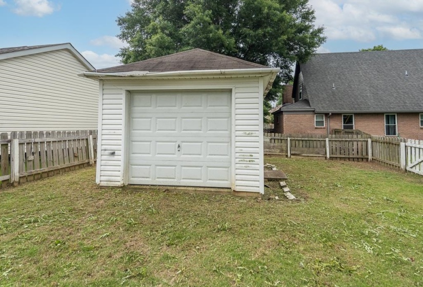 242 TIMOTHY RD, Atoka, Tennessee 38004, 3 Bedroom Bedrooms, 3 Room Rooms,2.1 BathroomBathrooms,Residential,For Sale,TIMOTHY,0,10222470