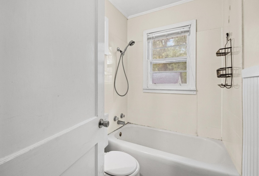 446 LENNANWOOD AVE, Covington, Tennessee 38019, 2 Bedrooms Bedrooms, 5 Rooms Rooms,1 BathroomBathrooms,Residential,For Sale,LENNANWOOD,10222478