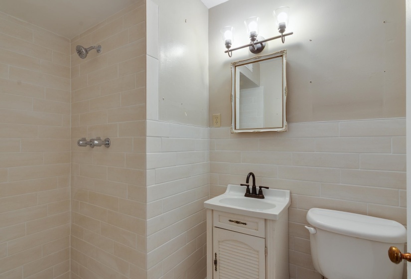 1134 DEARING RD, Memphis, Tennessee 38117, 3 Bedroom Bedrooms, 7 Room Rooms,2 BathroomBathrooms,Residential,For Sale,DEARING,0,10222482
