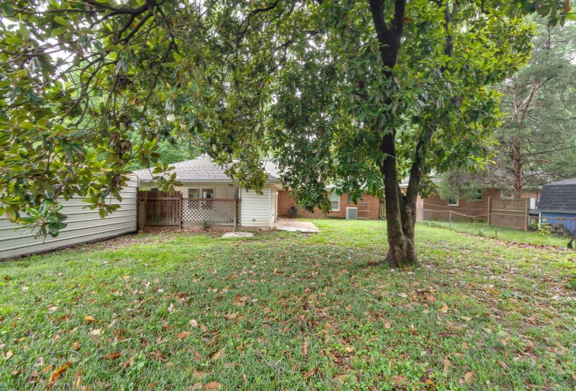 1134 DEARING RD, Memphis, Tennessee 38117, 3 Bedroom Bedrooms, 7 Room Rooms,2 BathroomBathrooms,Residential,For Sale,DEARING,0,10222482
