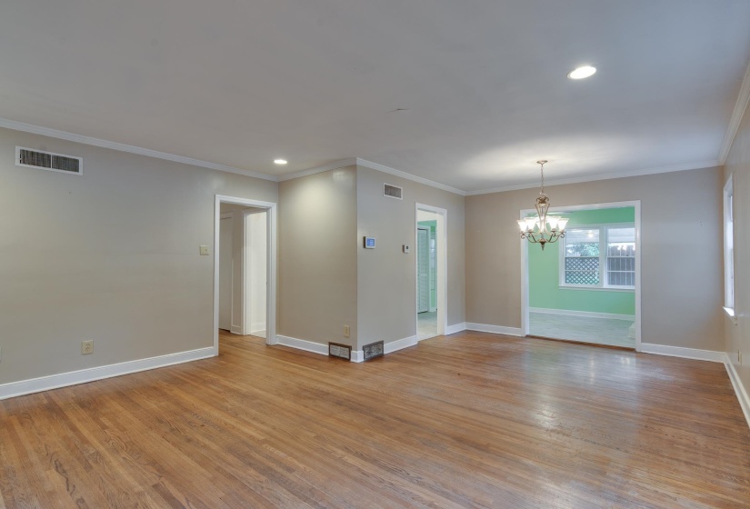 1134 DEARING RD, Memphis, Tennessee 38117, 3 Bedroom Bedrooms, 7 Room Rooms,2 BathroomBathrooms,Residential,For Sale,DEARING,0,10222482