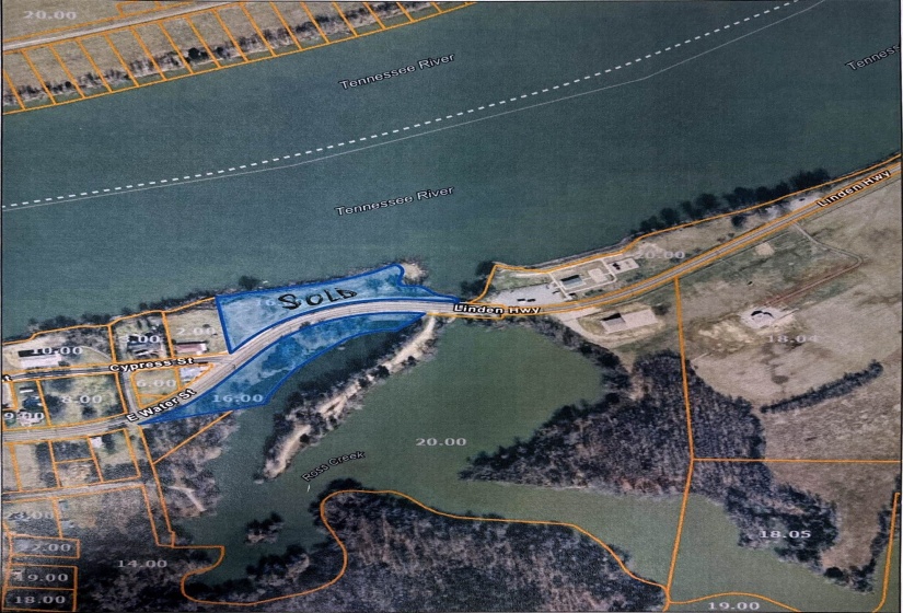 WATER ST, Clifton, Tennessee 38425, ,Land,For Sale,WATER,10222510