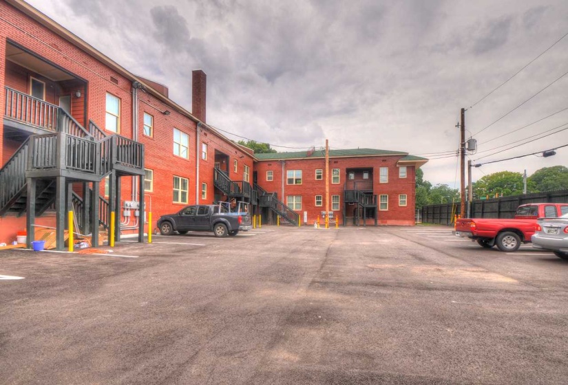 528 PARKWAY AVE, Memphis, Tennessee 38112, 2 Bedrooms Bedrooms, 4 Rooms Rooms,2 BathroomsBathrooms,Rental Properties,For Sale,PARKWAY,10222507