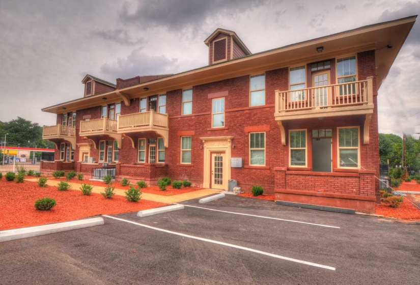 528 PARKWAY AVE, Memphis, Tennessee 38112, 2 Bedrooms Bedrooms, 4 Rooms Rooms,2 BathroomsBathrooms,Rental Properties,For Sale,PARKWAY,10222507