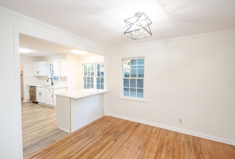 3217 JOSLYN ST, Memphis, Tennessee 38128, 5 Bedroom Bedrooms, 8 Room Rooms,3 BathroomBathrooms,Residential,For Sale,JOSLYN,0,10220907