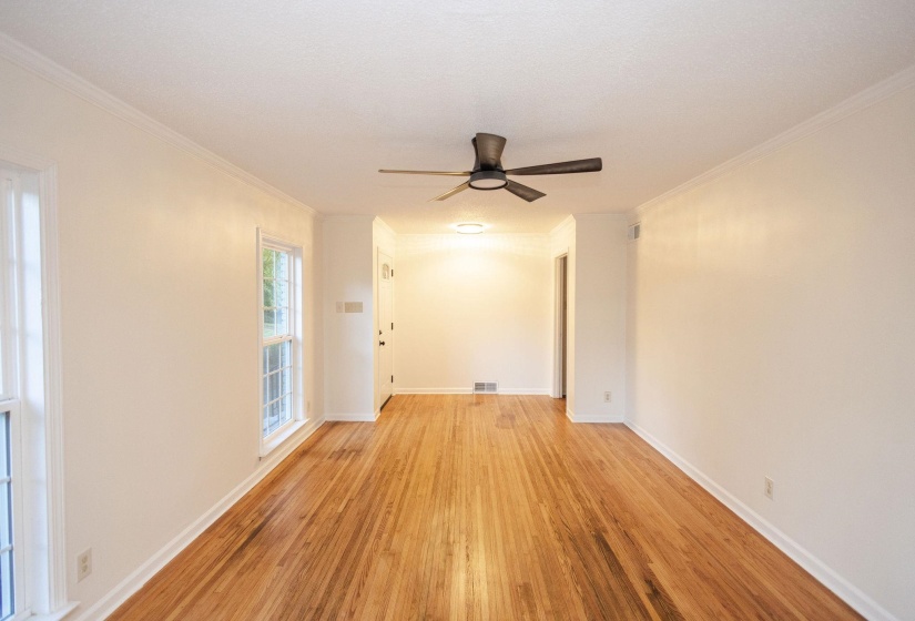 3217 JOSLYN ST, Memphis, Tennessee 38128, 5 Bedroom Bedrooms, 8 Room Rooms,3 BathroomBathrooms,Residential,For Sale,JOSLYN,0,10220907