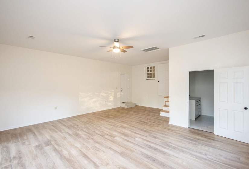 3217 JOSLYN ST, Memphis, Tennessee 38128, 5 Bedroom Bedrooms, 8 Room Rooms,3 BathroomBathrooms,Residential,For Sale,JOSLYN,0,10220907