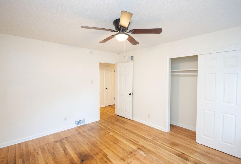 3217 JOSLYN ST, Memphis, Tennessee 38128, 5 Bedroom Bedrooms, 8 Room Rooms,3 BathroomBathrooms,Residential,For Sale,JOSLYN,0,10220907