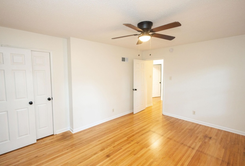 3217 JOSLYN ST, Memphis, Tennessee 38128, 5 Bedroom Bedrooms, 8 Room Rooms,3 BathroomBathrooms,Residential,For Sale,JOSLYN,0,10220907