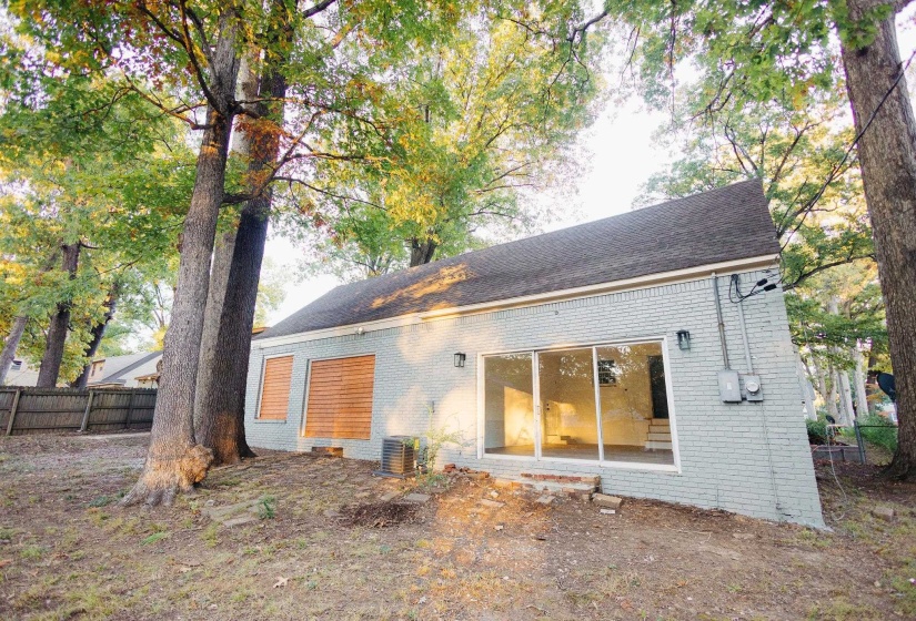 3217 JOSLYN ST, Memphis, Tennessee 38128, 5 Bedroom Bedrooms, 8 Room Rooms,3 BathroomBathrooms,Residential,For Sale,JOSLYN,0,10220907