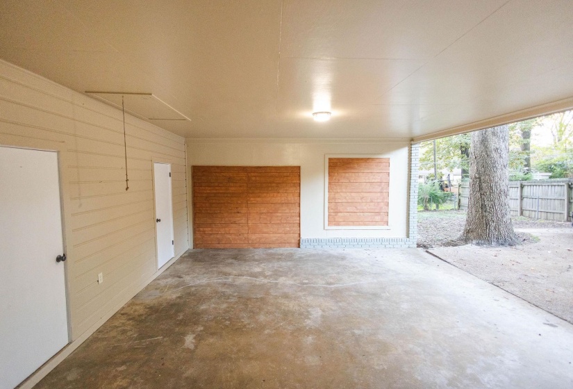 3217 JOSLYN ST, Memphis, Tennessee 38128, 5 Bedroom Bedrooms, 8 Room Rooms,3 BathroomBathrooms,Residential,For Sale,JOSLYN,0,10220907