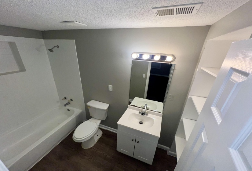 1491 DALLAS ST, Memphis, Tennessee 38114, 4 Bedroom Bedrooms, 6 Room Rooms,2 BathroomBathrooms,Residential,For Sale,DALLAS,0,10222493