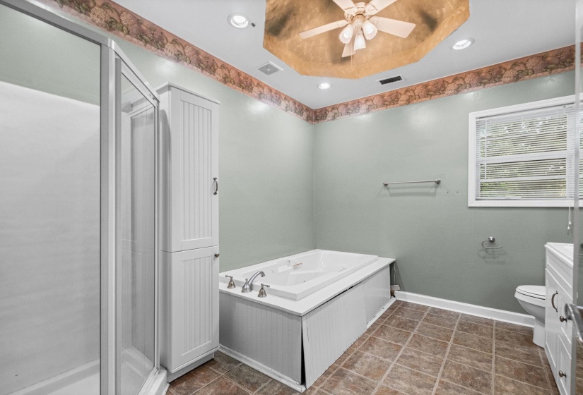 689 TANGLEWOOD ST, Memphis, Tennessee 38104, 3 Bedrooms Bedrooms, 7 Rooms Rooms,2 BathroomsBathrooms,Residential,For Sale,TANGLEWOOD,10222498