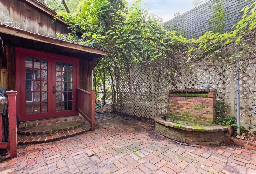 689 TANGLEWOOD ST, Memphis, Tennessee 38104, 3 Bedrooms Bedrooms, 7 Rooms Rooms,2 BathroomsBathrooms,Residential,For Sale,TANGLEWOOD,10222498