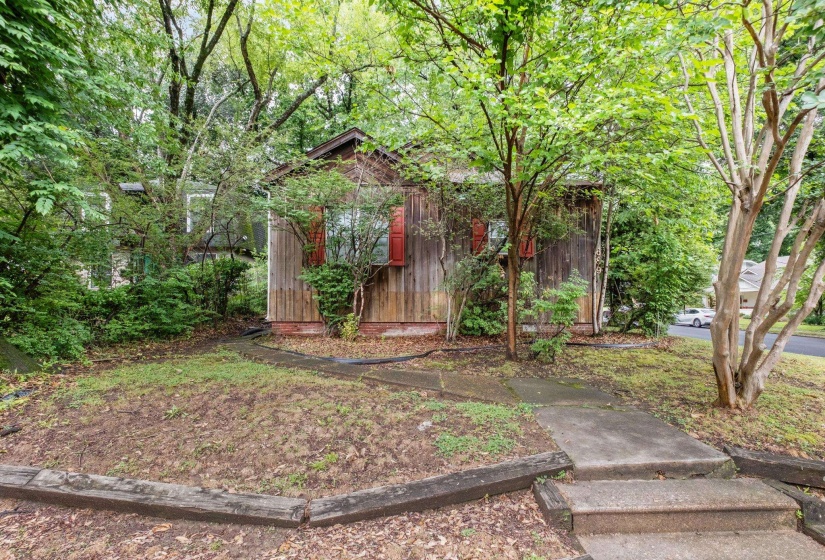 689 TANGLEWOOD ST, Memphis, Tennessee 38104, 3 Bedrooms Bedrooms, 7 Rooms Rooms,2 BathroomsBathrooms,Residential,For Sale,TANGLEWOOD,10222498