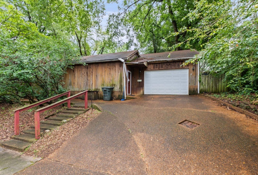 689 TANGLEWOOD ST, Memphis, Tennessee 38104, 3 Bedrooms Bedrooms, 7 Rooms Rooms,2 BathroomsBathrooms,Residential,For Sale,TANGLEWOOD,10222498